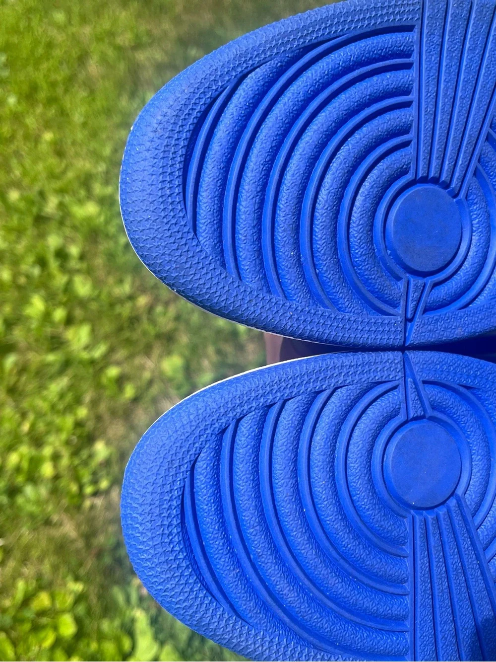 Jordan 1 High OG Hyper Royal Size 10.5M